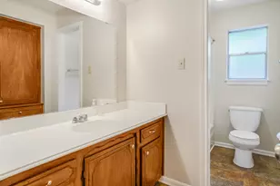 1998 Lake Creek Dr, Houston, TX 77339 - Photo 24