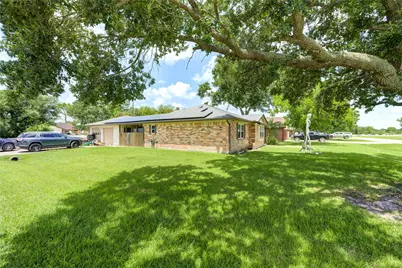 1226 Avenue H, Danbury, TX 77534 - Photo 20