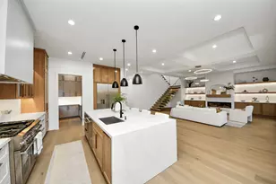 605 W Clay St, Houston, TX 77019 - Photo 14