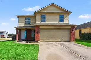 22034 Willow Shade Ln, Tomball, TX 77375 - Photo 2