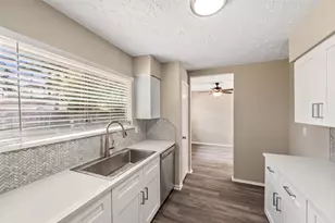 21018 Verdecove Ln, Spring, TX 77388 - Photo 10