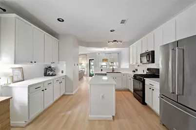 34 Wintergreen Trail, The Woodlands, TX 77382 - Photo 6