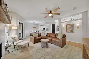 34 Wintergreen Trail, The Woodlands, TX 77382 - Photo 2