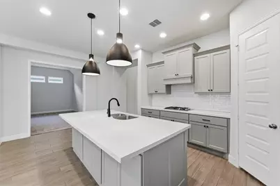 12318 Palmetto Drive, Mont Belvieu, TX 77523 - Photo 8
