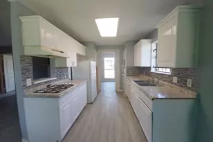 12819 Cape Hyannis Dr, Houston, TX 77048 - Photo 2