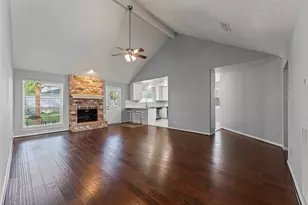 1019 Sugar Mountain Ct, Sugar Land, TX 77498 - Photo 4