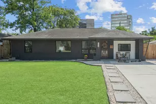 1119 W 30th St, Houston, TX 77018 - Photo 1