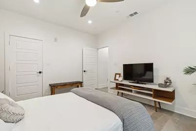 422 W 9th Street #106, Dallas, TX 75208 - Photo 16