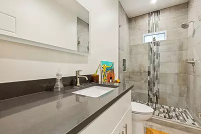 422 W 9th Street #106, Dallas, TX 75208 - Photo 14