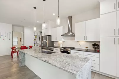 422 W 9th Street #106, Dallas, TX 75208 - Photo 8
