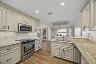 4110 Windswept Dr, Montgomery, TX 77356 - Photo 10