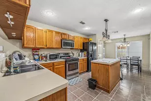 9915 Villa Verde Dr, Houston, TX 77064 - Photo 8