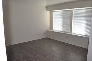 2119 Fountain Dr, Sugar Land, TX 77478 - Photo 8
