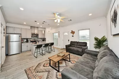 7980 Ethel Street #B, Houston, TX 77028 - Photo 8