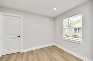 6023 Lattimer Dr, Houston, TX 77035 - Photo 28