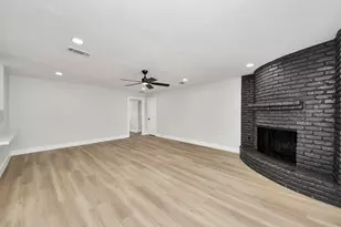 6023 Lattimer Dr, Houston, TX 77035 - Photo 4
