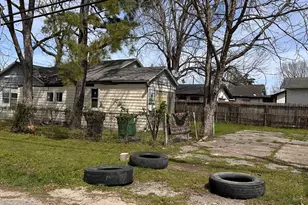 7402 Amarillo St, Houston, TX 77020 - Photo 6