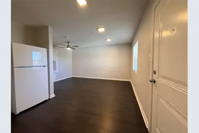 1824 Thonig Road #11, Houston, TX 77055 - Photo 6