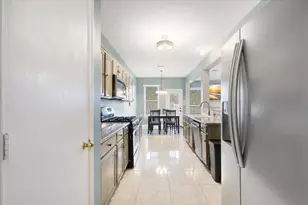 1202 Collier Point Ln, Fresno, TX 77545 - Photo 10