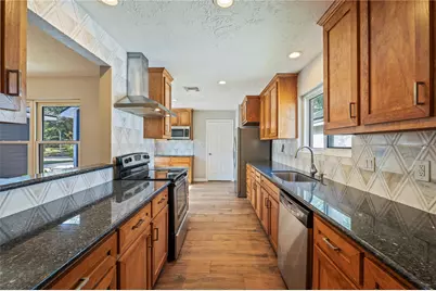 312 Thistlewood Court, League City, TX 77573 - Photo 14