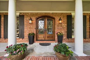 1212 Verdun Ln, Friendswood, TX 77546 - Photo 2