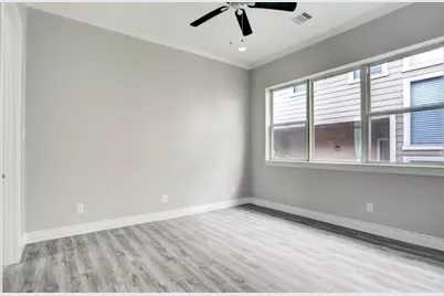 8907 Spring Knoll Forest Drive, Houston, TX 77080 - Photo 16