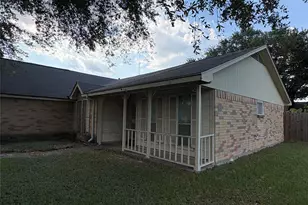 8202 Winding Meadow Ct, Houston, TX 77040 - Photo 4