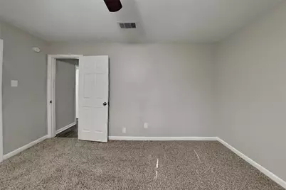 10723 Forest Leaf Drive, Sugar Land, TX 77498 - Photo 8