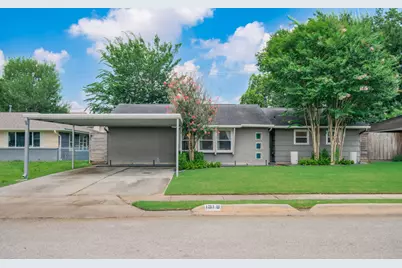 1918 Huge Oaks Street, Houston, TX 77055 - Photo 2