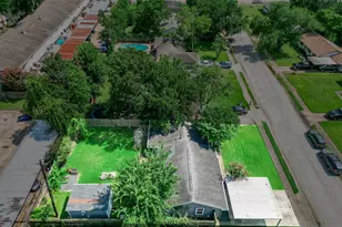 1918 Huge Oaks St, Houston, TX 77055 - Photo 38