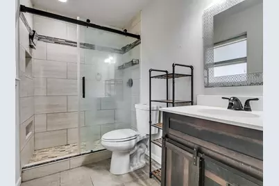 913 W Galveston Street, League City, TX 77573 - Photo 16