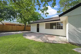 9519 Val Verde St, Houston, TX 77063 - Photo 24