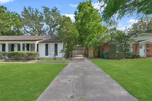9519 Val Verde St, Houston, TX 77063 - Photo 2