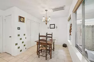 3218 Knoll West Dr, Houston, TX 77082 - Photo 10
