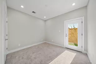 9 Wellford St, Houston, TX 77022 - Photo 8