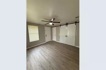 118 E Murrill Avenue, Baytown, TX 77520 - Photo 4