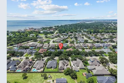 926 Mystic Village Lane, Seabrook, TX 77586 - Photo 10