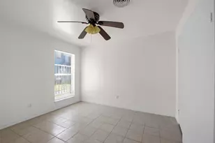 10001 Westpark Dr, Houston, TX 77042 - Photo 10