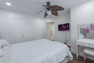 13431 Yaupon Holly Ln, Houston, TX 77044 - Photo 16
