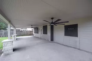 13431 Yaupon Holly Ln, Houston, TX 77044 - Photo 26