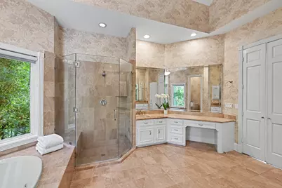 10 Sandalwood Drive, Houston, TX 77024 - Photo 26