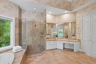 10 Sandalwood Dr, Houston, TX 77024 - Photo 26