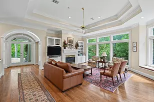 10 Sandalwood Dr, Houston, TX 77024 - Photo 10