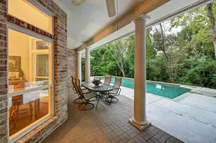10 Sandalwood Dr, Houston, TX 77024 - Photo 40