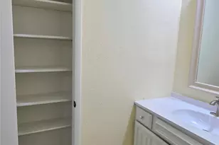 2110 Wilcrest Dr, Houston, TX 77042 - Photo 10