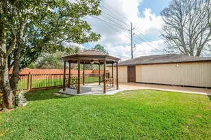 2407 Sugar Mill Dr, Sugar Land, TX 77479 - Photo 26