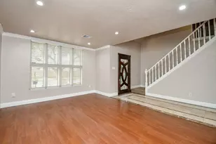 2407 Sugar Mill Dr, Sugar Land, TX 77479 - Photo 4