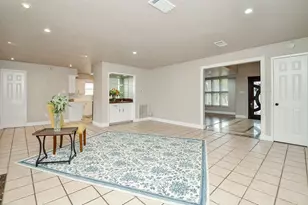 2407 Sugar Mill Dr, Sugar Land, TX 77479 - Photo 8