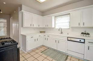 2407 Sugar Mill Dr, Sugar Land, TX 77479 - Photo 12