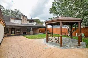 2407 Sugar Mill Dr, Sugar Land, TX 77479 - Photo 30